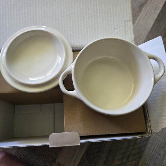 NIB - Epicure Mini Cocottes (Set of 4) - Picture 5 of 6